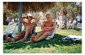 afslapning_ved_poolen_kibbutz