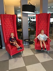 3. Hygge paa hotel